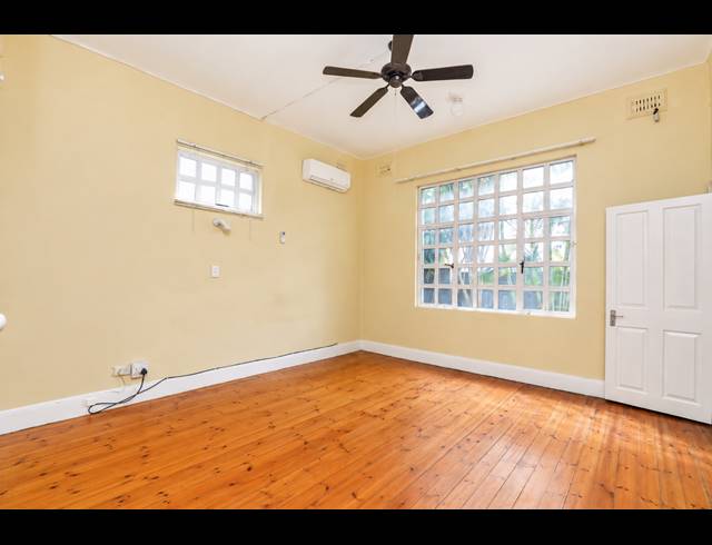 2 BEDROOM APARTMENT FOR SALE IN GLENWOOD